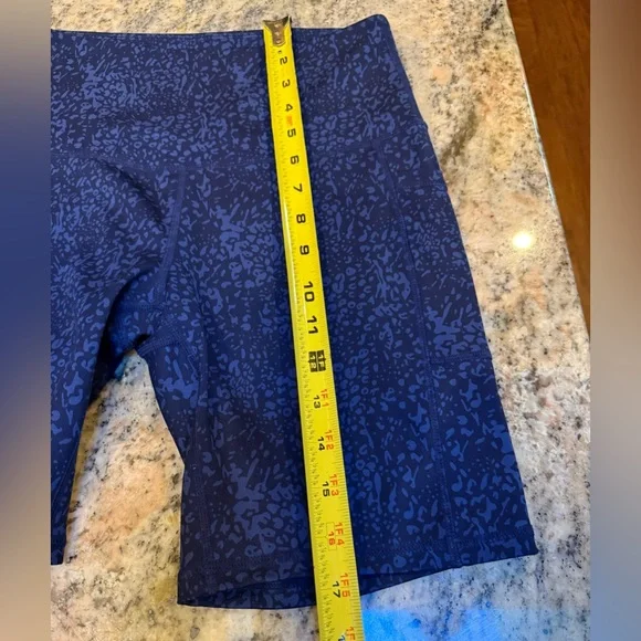 🖤 LegEnd Snake Print High-Rise Biker Shorts | Size M. Side Pockets - Picture 10 of 10